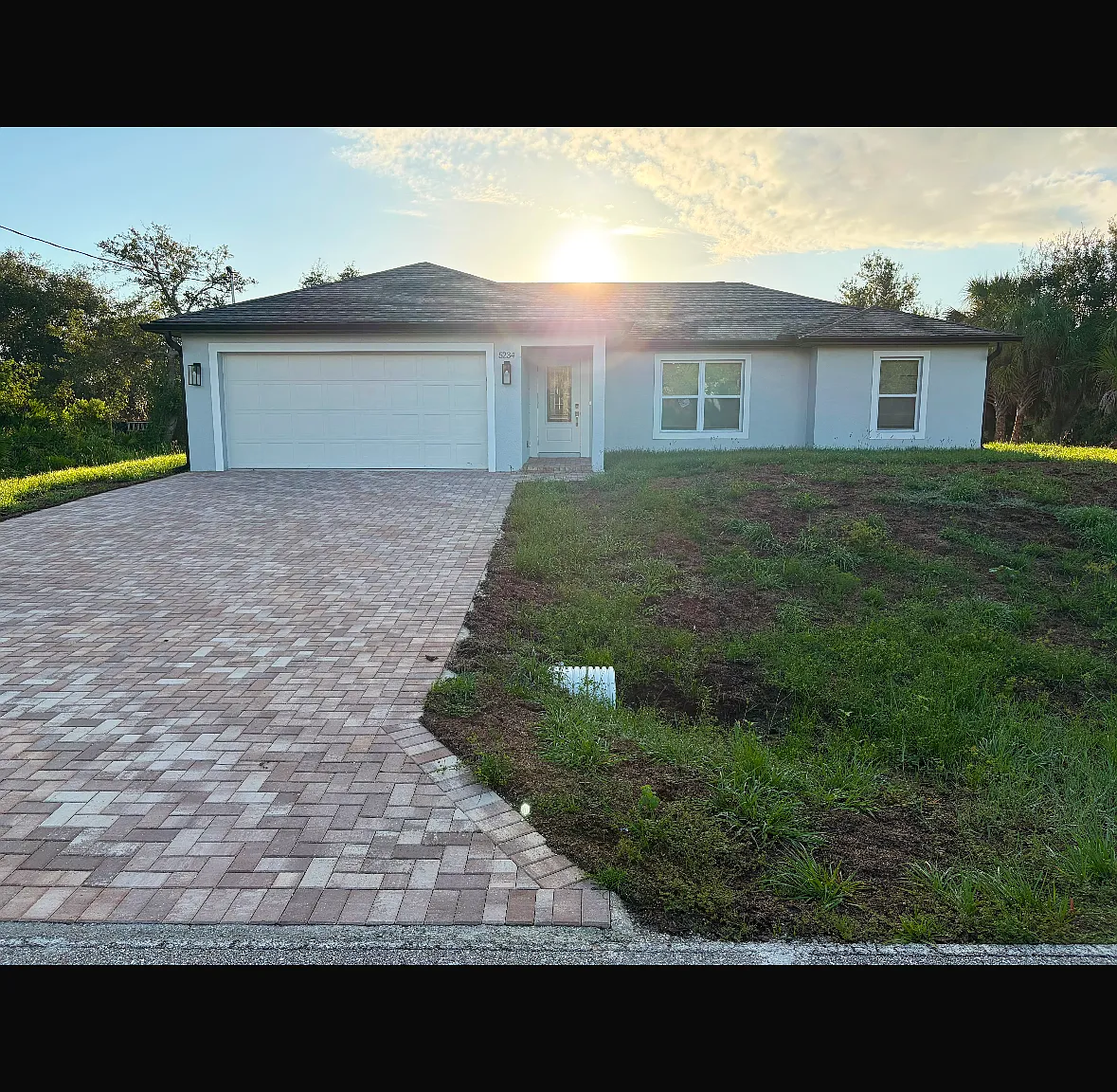 3 bed, 1380 sqft, $2,000 — Photo 1