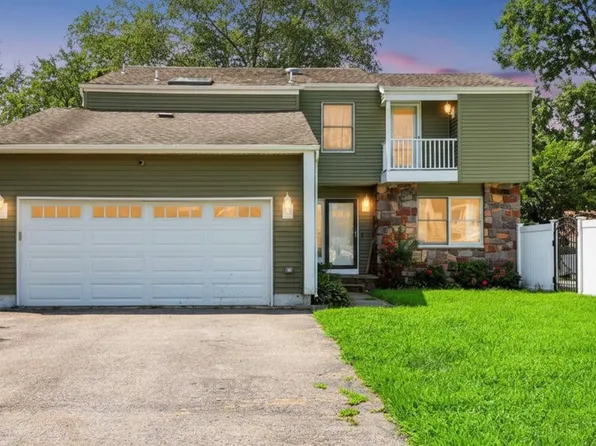 73 Theresa Ct, Toms River, NJ 08753