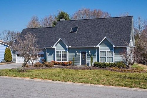 1st image of 10944 Twin Harbour Dr
