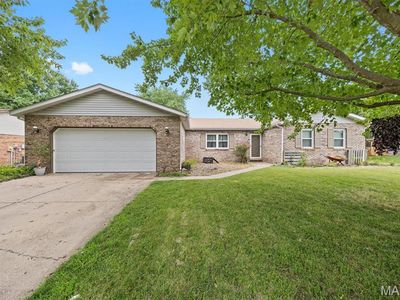 705 Leighigh Dr, Swansea, IL, 62226
