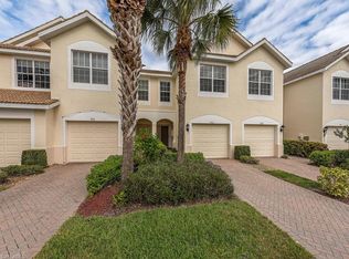 800 Hampton Cir #180, Naples, FL 34105