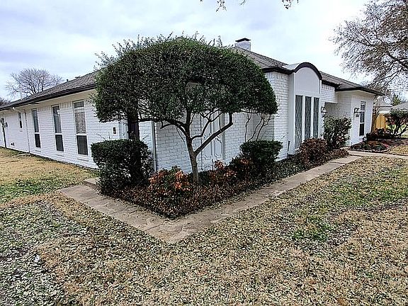4th image of 1300 Chesterton Dr