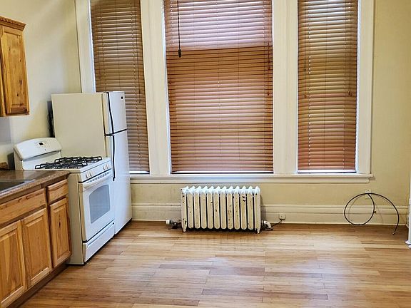 3rd image of 401 Ashland Ave #2W