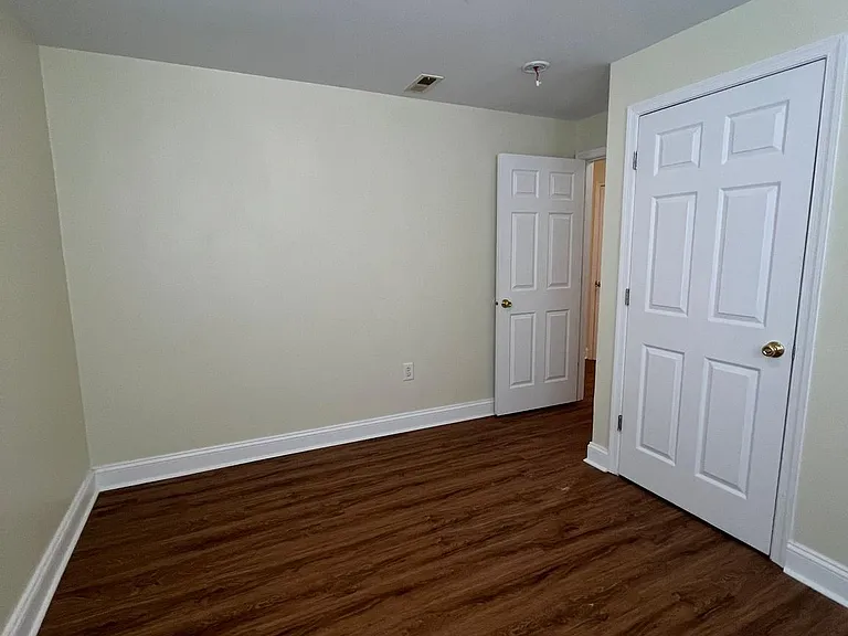 4300 Liberty Heights Ave #D — Photo 8