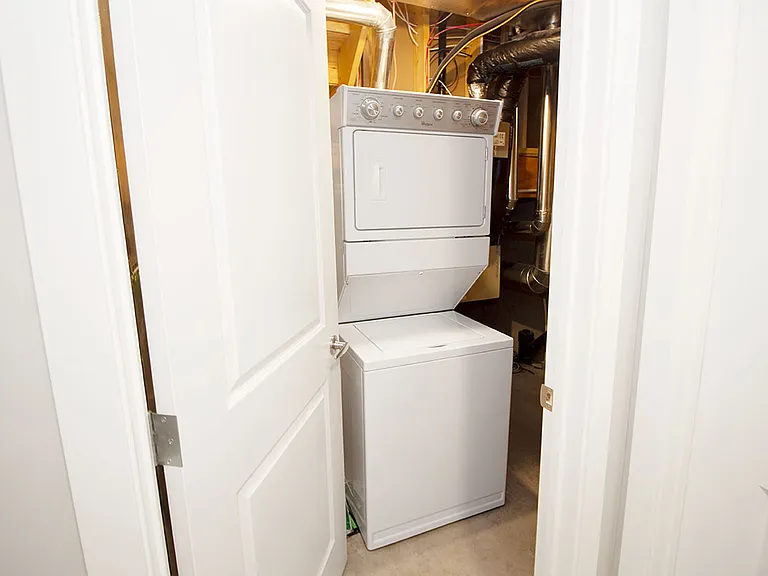 100 Southview Cres #1401 — Photo 53