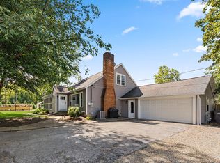 7306 Harbert Rd, Three Oaks, MI 49128