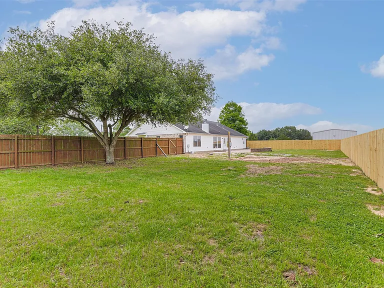 15320 Mound Rd — Photo 41