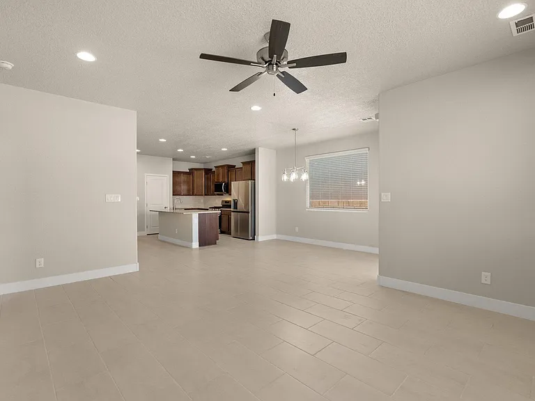 6801 Cleary Loop NE — Photo 11