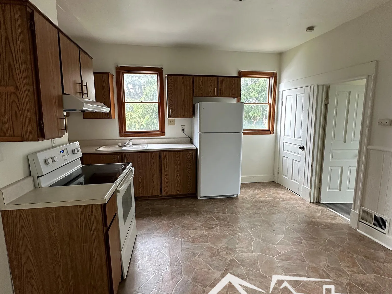 1309 Hawthorne Avenue - Lower — Photo 3