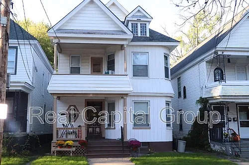 704 South Ave #2 Photo 1