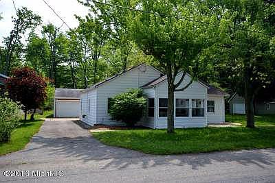1st image of 2111 Parker Dr