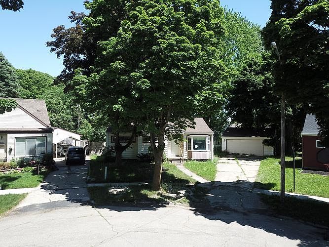 1st image of 2837 Comanche Ave