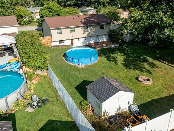 5th image of 548 Narragansett Dr