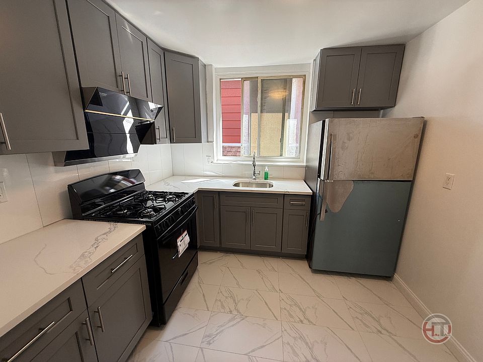 1st image of 3065 Middletown Rd Floor 2