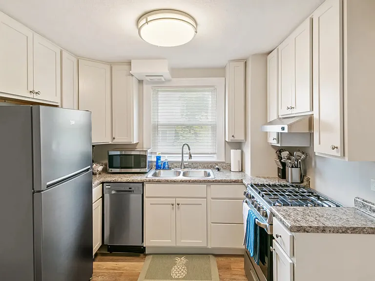 233 North Ave #2 — Photo 7