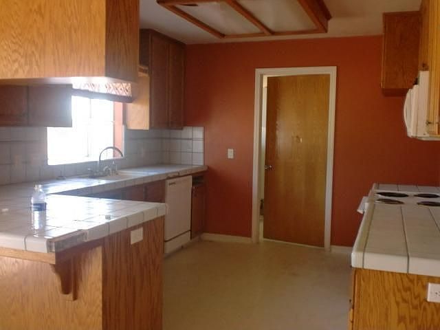 2nd image of 30070 Sunnyside Ave