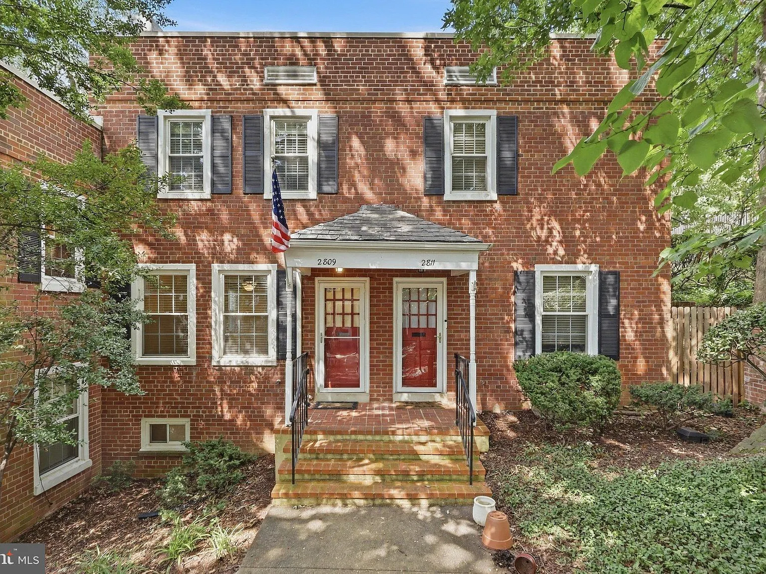 2 bed, 2.0 bath, 1383 sqft, $3,000 — Photo 1