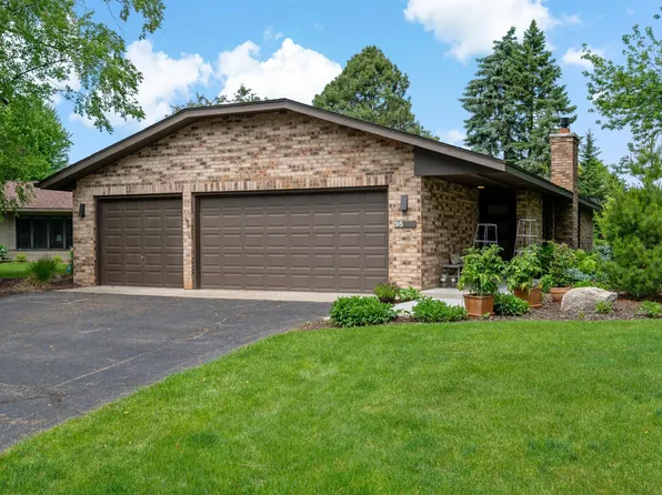 95 Holly Ln N, Plymouth, MN 55447