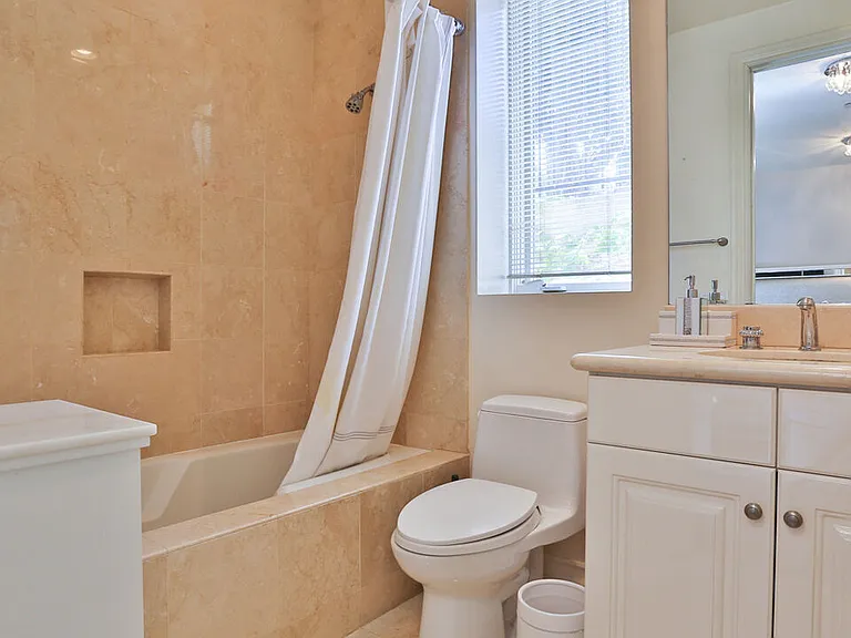 14445 Mulholland Dr — Photo 21