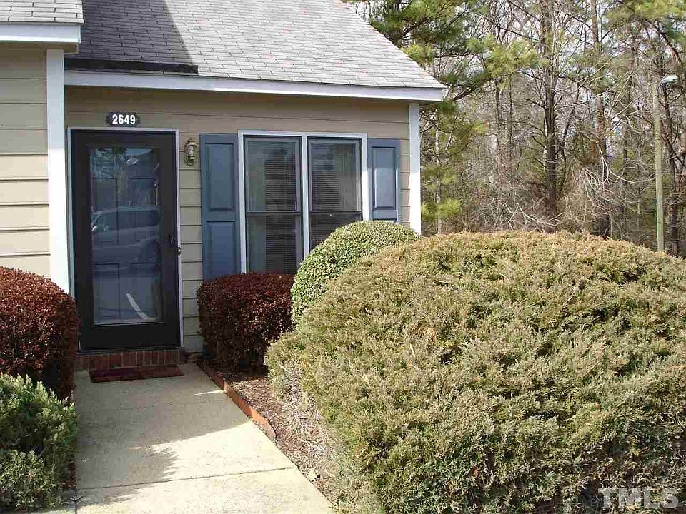 1st image of 2649 Hitchcock Dr
