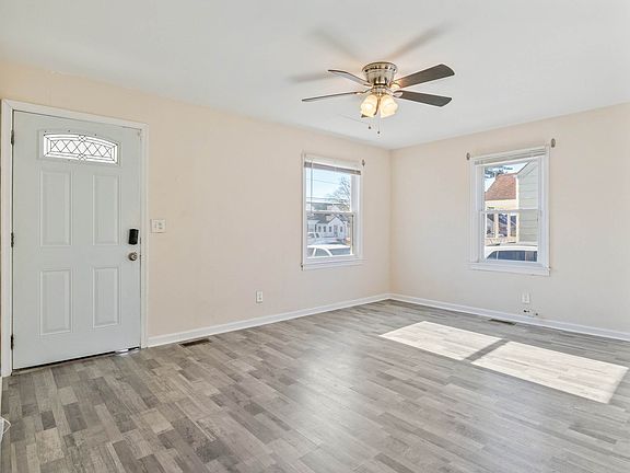 4th image of 632 Newport News Ave