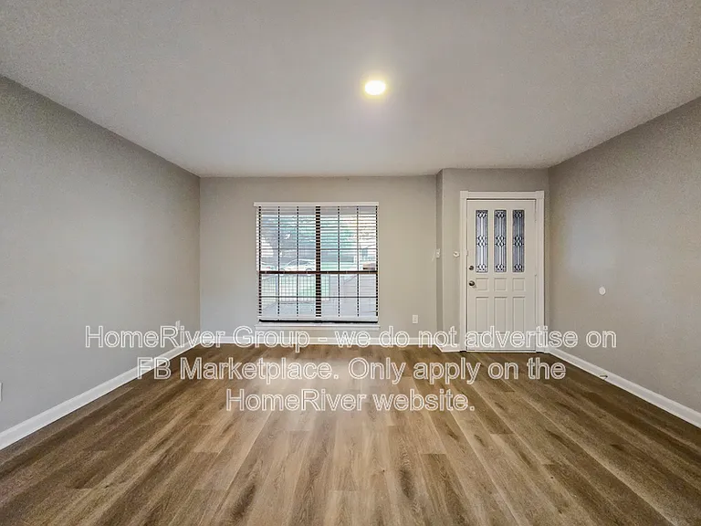 1612 Cindy Ct — Photo 2