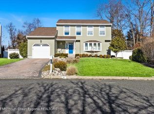 41 Davids Ln, Howell, NJ 07731