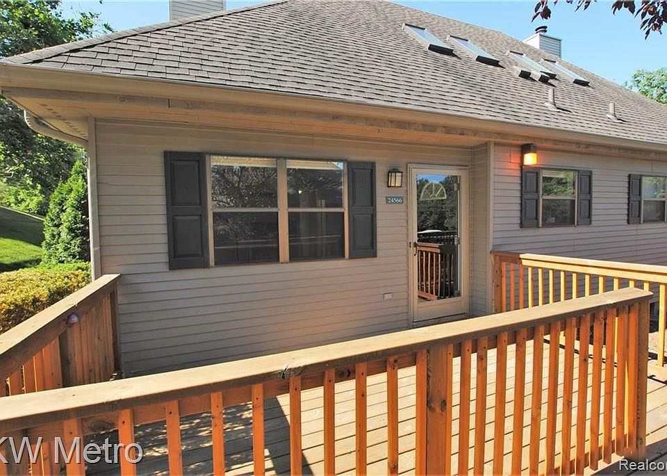 1st image of 24566 Cashmere Ct