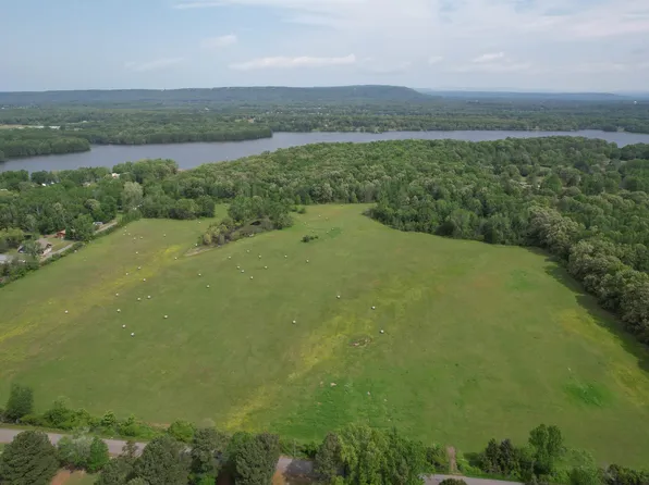 2 E Bay Rd, Atkins, AR 72823