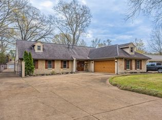 334 N Mendenhall Rd, Memphis, TN 38117