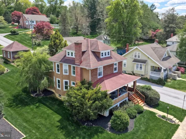 19 S Constitution Ave, New Freedom, PA 17349