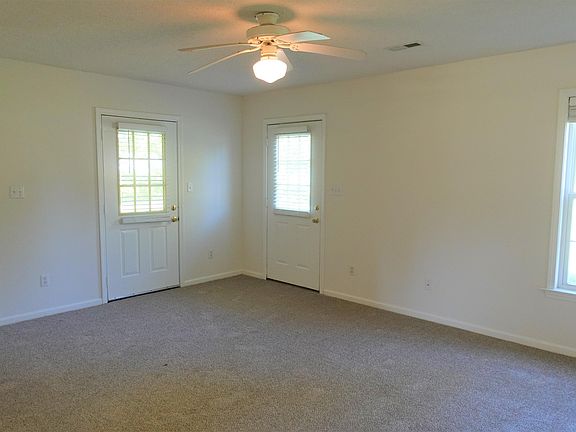 5th image of 206 River Oaks Cir
