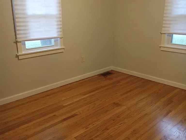 302 N Elida St — Photo 3