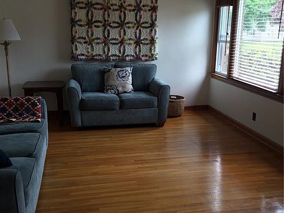 5th image of 57 Leonard St