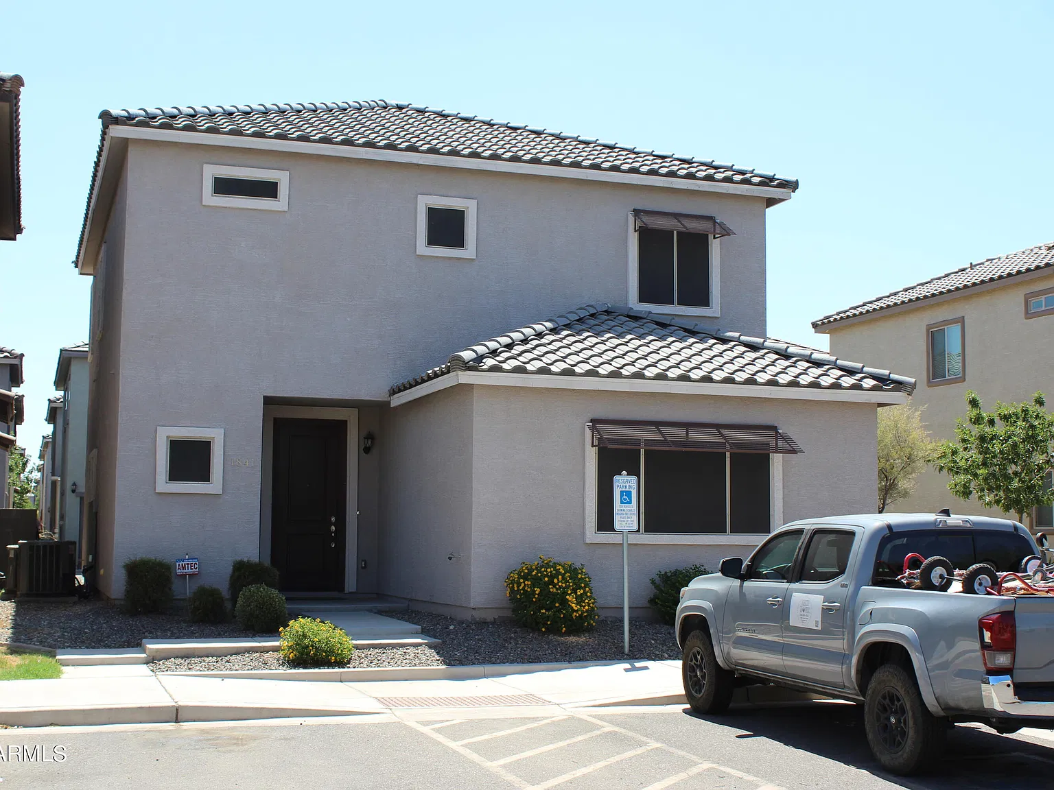 3 bed, 2.5 bath, 2242 sqft, $2,150 — Photo 1
