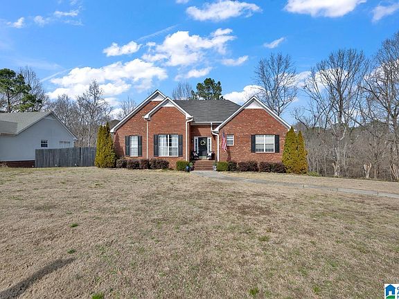 2nd image of 912 Spring Hollow Cir