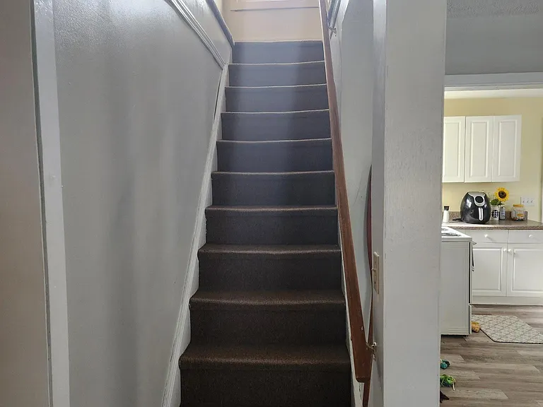 505 Sterling St — Photo 4