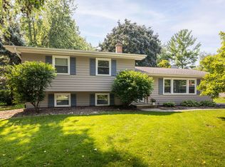 308 Basswood Dr, Naperville, IL