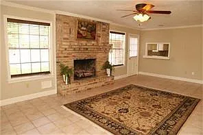 4 bed, 2.5 bath, 2476 sqft, $1,800 — Photo 2