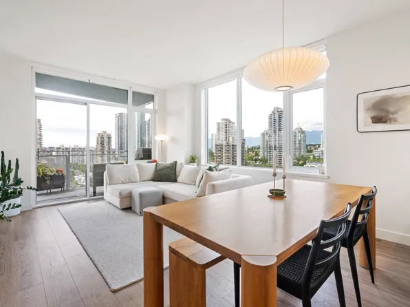 4433 Alaska St #1507, Burnaby, BC V5C 5T3