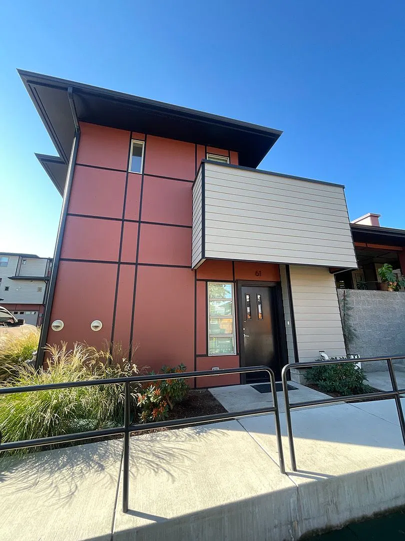 Beautiful 2/1 unit conveniently located in Ashland — Photo 4