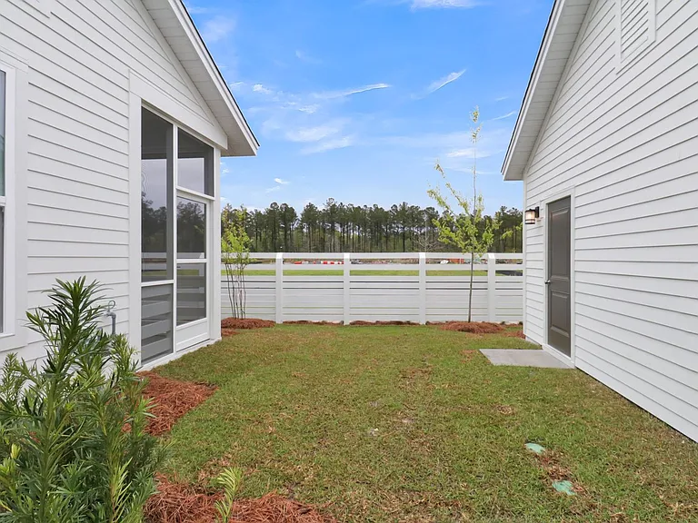 268 Symphony Ave — Photo 8