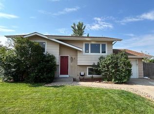 12 Aspen Ln, Windsor, CO 80550