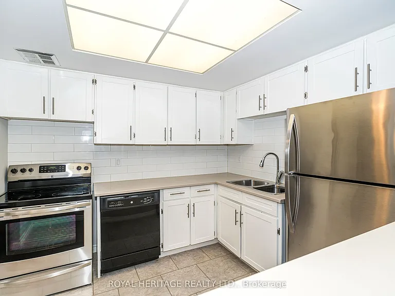 10 Dean Park Rd #313 — Photo 15