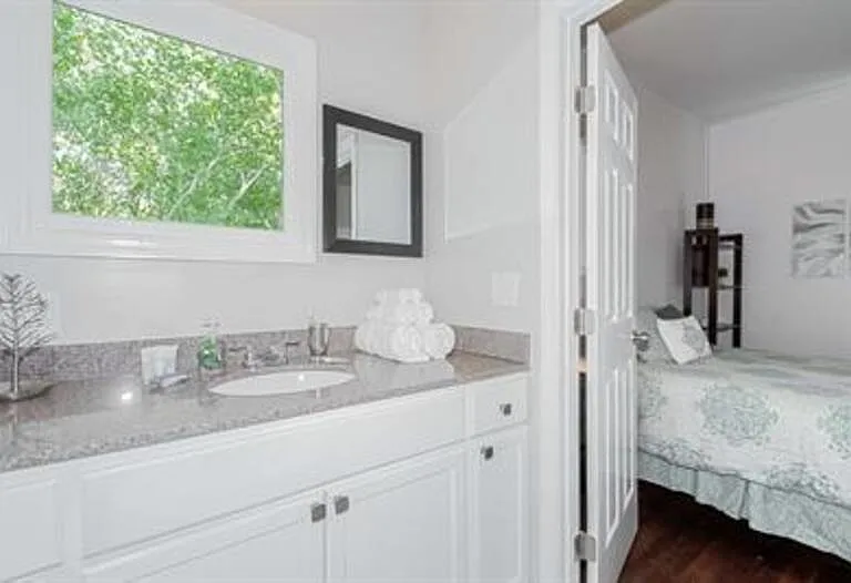 906 Greenwood Ave NE #C — Photo 19