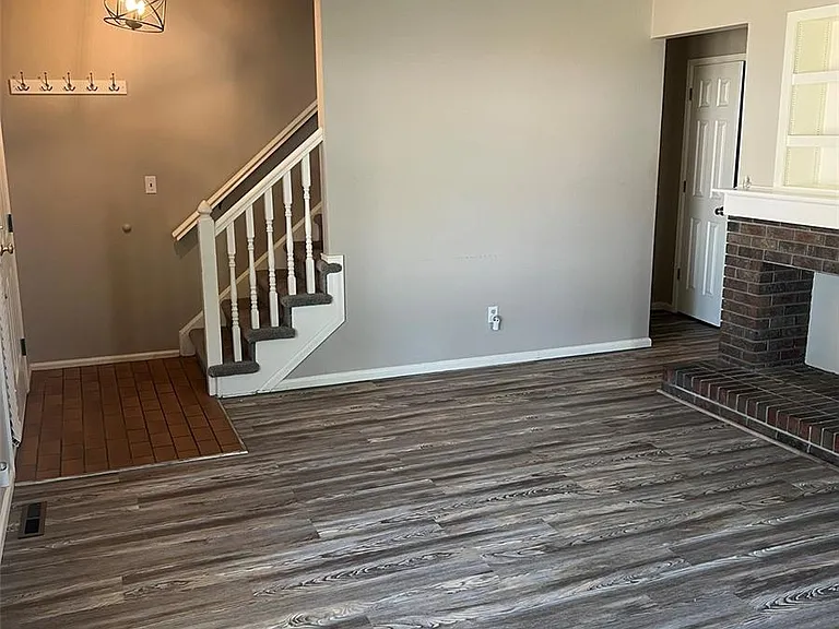 6932 E Appleton Cir — Photo 3
