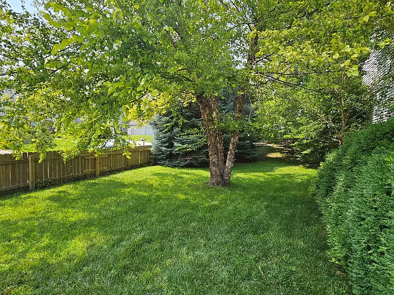 2930 Blackhawk Dr — Photo 3