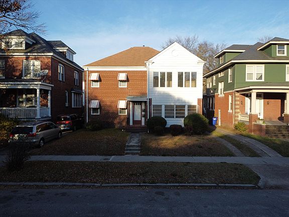 2nd image of 524 Washington Park #B