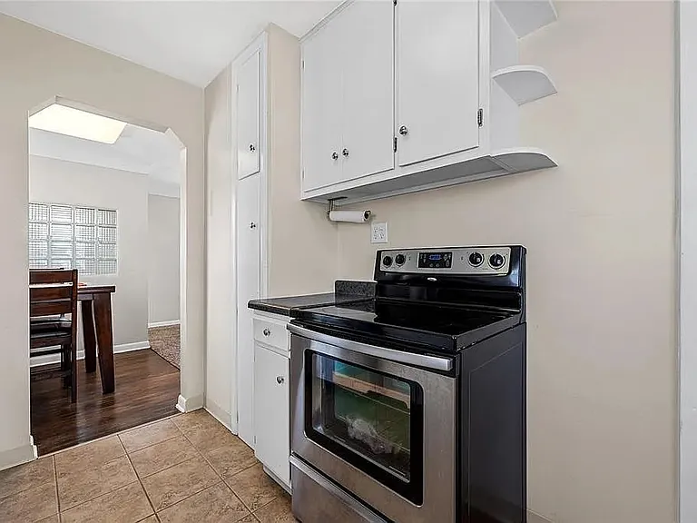 2041 Eastern Ave NE — Photo 16