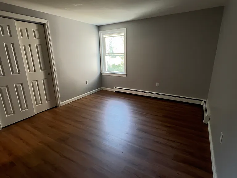 206 Pleasant St #5 — Photo 8